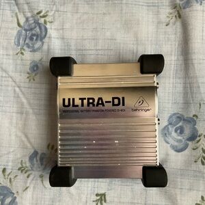 Behringer Ultra-DI Box in Silver and Black